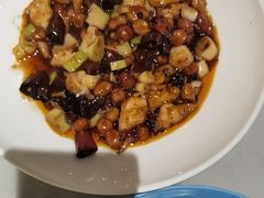 -渝信川菜 · 川味家常菜(财富购物中心店)