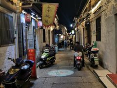 -仓桥直街臭豆腐