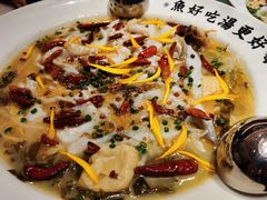 -江渔儿酸菜鱼·拔草餐厅(虎门君乐汇店)