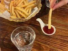 -1886德国汽车餐厅(外滩十六铺码头店)