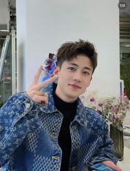 -海文先生国潮烫染男士理发馆
