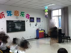 -陕西省小天鹅艺术团