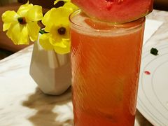 灯影花前的少女-théATRE 茶聚场(王府中環店)