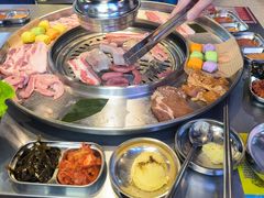 -哈哈碳都·牛肋条无限自助烤肉(台江万达店)