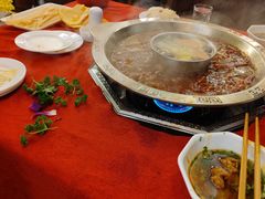 -山城年华老火锅(玉林店)