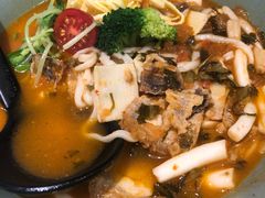 黄金脆皮猪五花面-陳八两面家(滨江天街店)