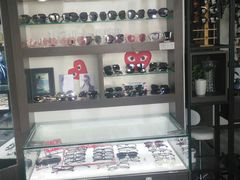 -视野联行眼镜蔡司·依视路官方授权店(顺城店)