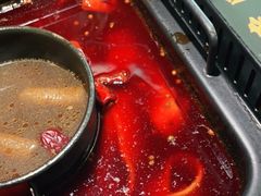 -老牌坊云南鱼豆花火锅(哈西万达店)