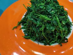 -三江源美食城