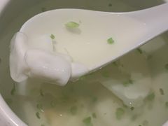 酸辣乌鱼蛋汤-悦融琥珀·京鲁菜·海味珍品(西单店)