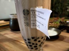 大红袍珍珠奶茶-湊湊火锅·茶憩(杭州湖滨银泰in77店)