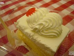 -红宝石·鲜奶小方·海派西点房(南丹店)