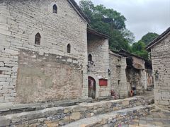 -高荡千年布依古寨旅游景区