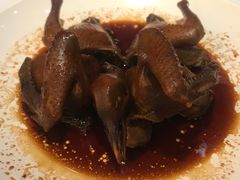 瑞士汁乳鸽-侨美·唐荔园·40年地道粤菜