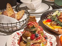 -Mogul Eatery·大亨餐酒馆