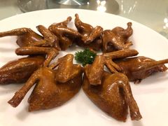 玻璃脆皮乳鸽-利苑酒家(金宝店)