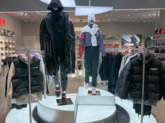 -王府井奥莱临潼小镇(临潼店)