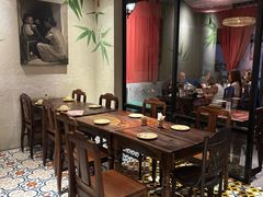 -Cuc Gach Quan Restaurant