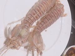 赖尿虾-大中华希尔顿酒店-念自助餐·嗨啤·小龙虾