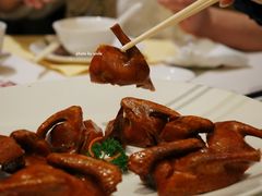 玻璃脆皮乳鸽-利苑酒家(宜安广场店)