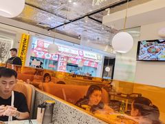 -黄记煌三汁焖锅(新佳丽江汉路店)