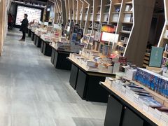 -覔书店(壹方城店)