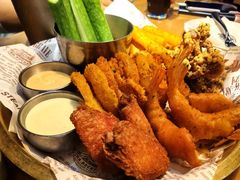 特色洛奇小吃拼盘-MR.ROCKY洛奇先生RESTAURANT&BAR(宝安壹方城店)