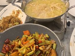 -小菜园新徽菜(宜兴八佰伴店)