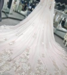 -艾米丽婚纱礼服