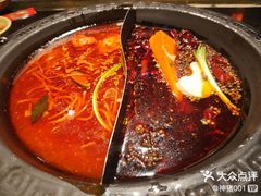 -宽板凳老灶火锅(台湾街店)