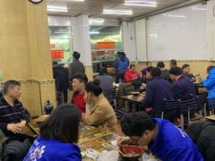 大堂-春雨羊汤店(广开四马路总店)