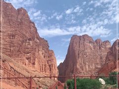 -天山神秘大峡谷