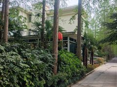 -上海怡沁园度假酒店