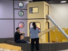 -蓝鲸奇亲子游泳俱乐部