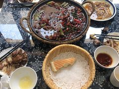 -八两八金·莱芜特色炒鸡(市南漳浦路店)