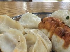 -黄阿姨锅贴大王(万航渡路店)