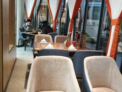 大堂-有红鸡毛店·川菜(建设路店)