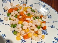 鸡头米炒虾仁-欢乐蟹庄·精品农家乐(阳澄湖莲花岛店)