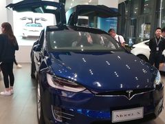-TESLA 特斯拉(广州天环广场体验店)