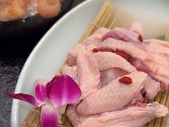 -得意咚瓜·顺德鱼生·冬瓜火锅(深圳首店)