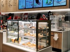 面包甜点陈列柜-Tims天好咖啡·贝果(拉斐尔云廊店)