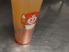 -蜜雪冰城(万达广场外B号门门口外集装箱店)