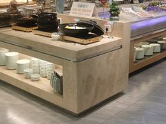 自助取餐区-绿岛港轩海鲜烤肉涮锅自助餐厅