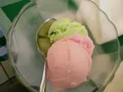 送的冰淇淋-小白桦西餐厅