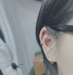-AI艾耳·专业手工耳洞·穿孔美学馆