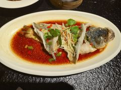 -河畔春天时尚餐厅