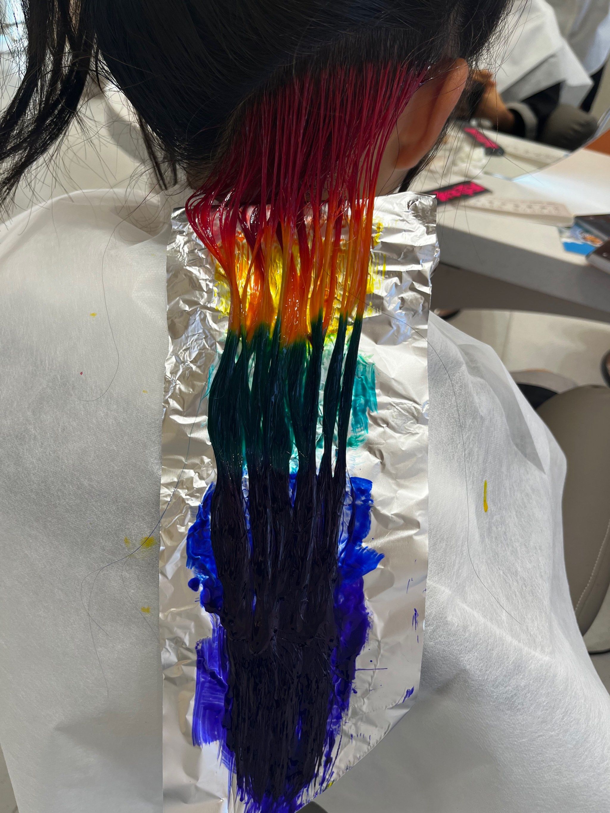 夏天同款发型彩虹染