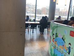 -麦当劳(展览路店)