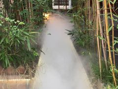 -二荆条·蜀鲜汇城市森林火锅