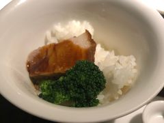 -穹六人间 people 6(岳阳路店)